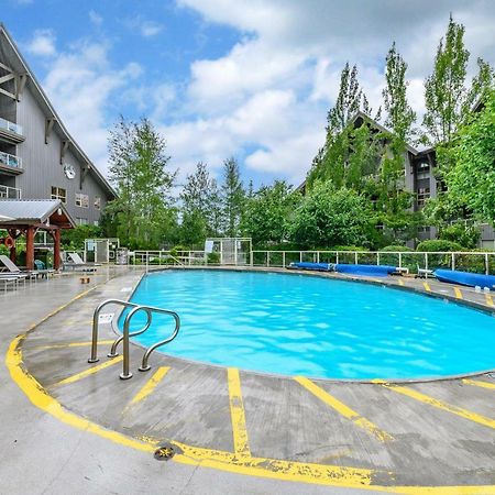 The Best Ski-In/Ski-Out At The Aspens ウィスラー エクステリア 写真
